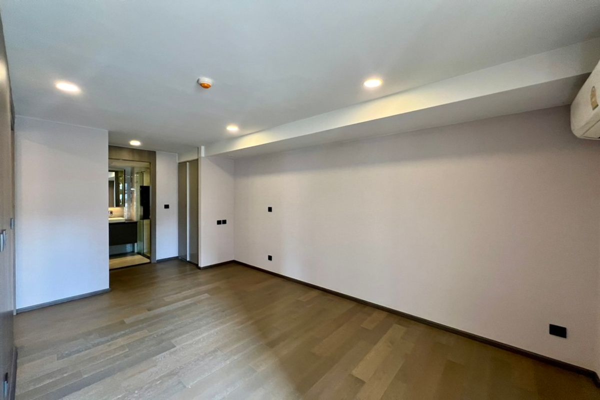 ขายคอนโดสยาม จุฬา สามย่าน : 🔥 สำหรับขายห้องเปล่า !! ทำเลทอง !! 🔥 Code C20250600016..........Klass Siam, 1 ห้องนอน, 1 ห้องน้ำ, ทิศเหนือ, ตกแต่งบางส่วน, ราคาพิเศษ!!📣📣