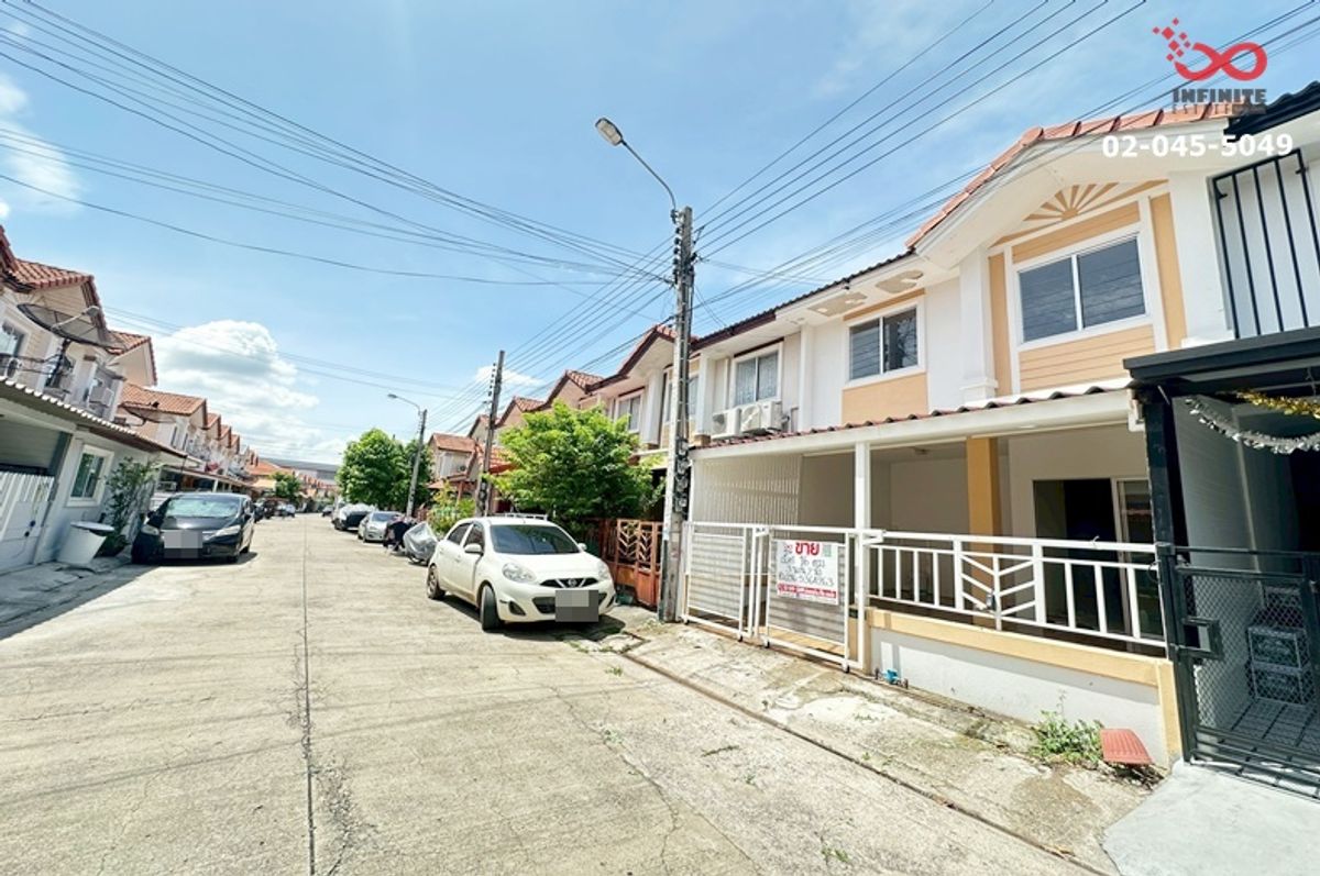 ขายทาวน์โฮมนนทบุรี บางใหญ่ บางบัวทอง : ขายทาวน์เฮาส์พร้อมอยู่ ใกล้รถไฟฟ้า ในงบไม่ถึง 2 ล้าน 2 ชั้น 16 ตารางวา พฤกษา 39 บางใหญ่ - กาญจนาฯ นนทบุรี 