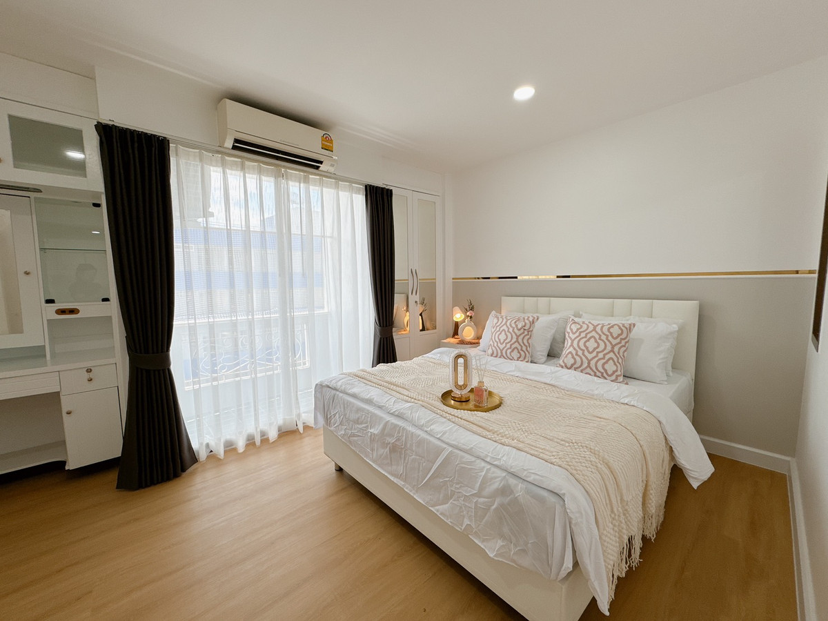 ขายคอนโดรามคำแหง หัวหมาก : บดินทร สวีท โฮม เฟอร์ใหม่ ห้องใหญ่ ทั้งห้อง 🔖 โปรคอนโด ห้องสวยตรงปก สินเชื่อฟรี 