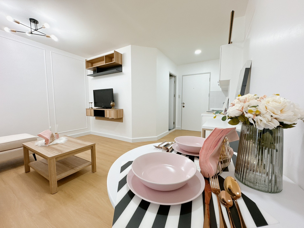 ขายคอนโดรามคำแหง หัวหมาก : บดินทร สวีท โฮม เฟอร์ใหม่ ห้องใหญ่ ทั้งห้อง 🔖 โปรคอนโด ห้องสวยตรงปก สินเชื่อฟรี 