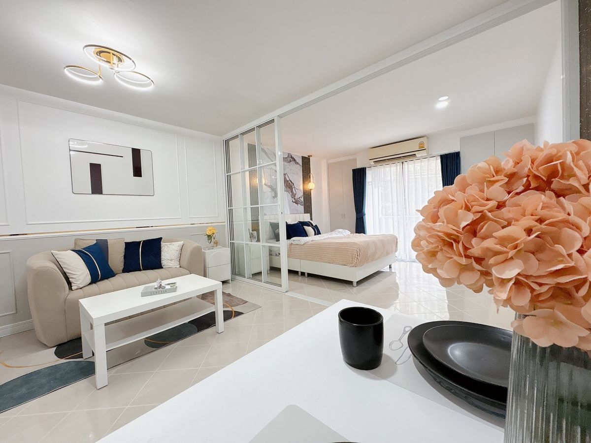 For SaleCondoRamkhamhaeng, Hua Mak : P-895 Bodinthorn Sweet Home Blooding new air conditioner, new air-conditioned room 🔖 Pro Condo, beautiful room, free loan cover