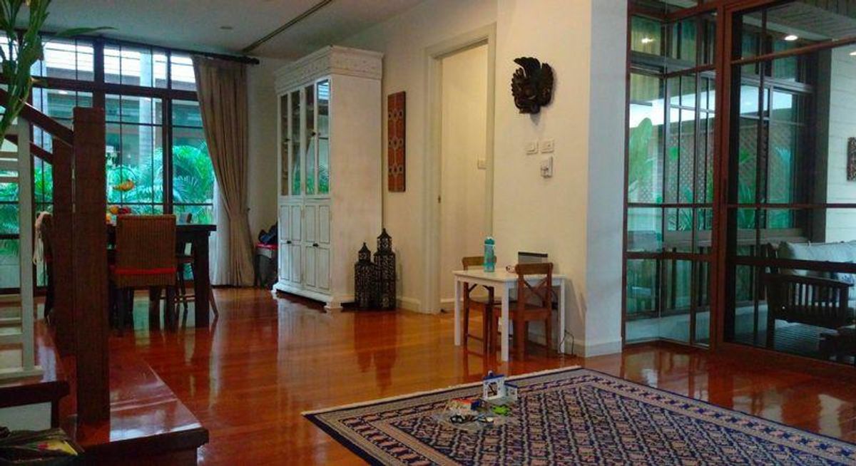 ให้เช่าบ้านอ่อนนุช อุดมสุข : LTHC12676 – Single House for rent with Garden Size 82.4 Sqw. 400 Sqm. 4 beds 5 baths Near BTS Phra Khanong Station ONLY 200K/Month