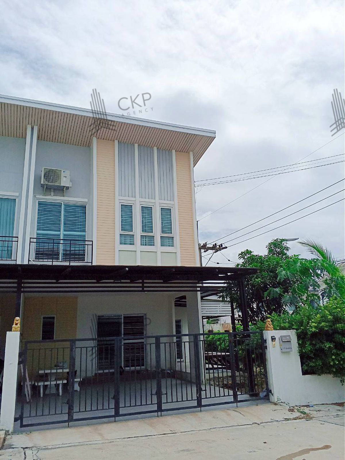 ขายศรีราชา แหลมฉบัง บ้านบึง : บ้านแฝด เดอะมิกซ์ ทวิน ศรีราชา ถ.เก้ากิโล ร่มรื่น น้ำไม่ท่วม ใกล้ตึกคอม ศรีราชา