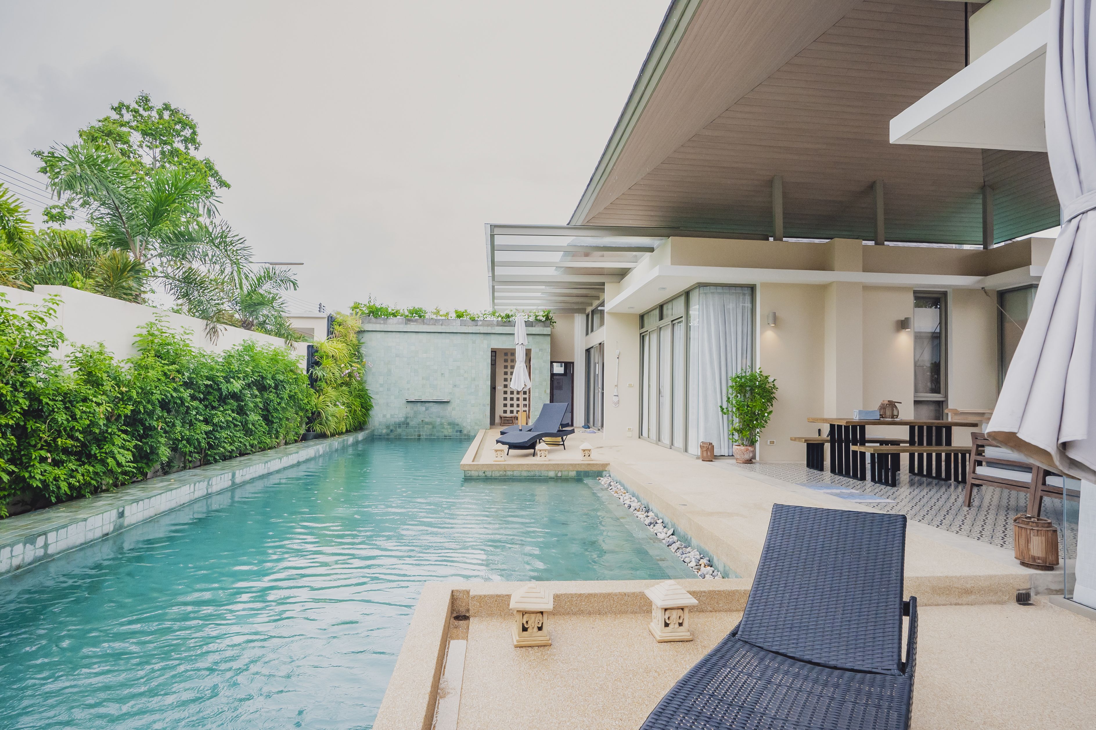 ขายบ้านภูเก็ต : ขาย วิลล่า 6 ห้องนอน ในโครงการ แขนน พูล วิลล่า U5551458