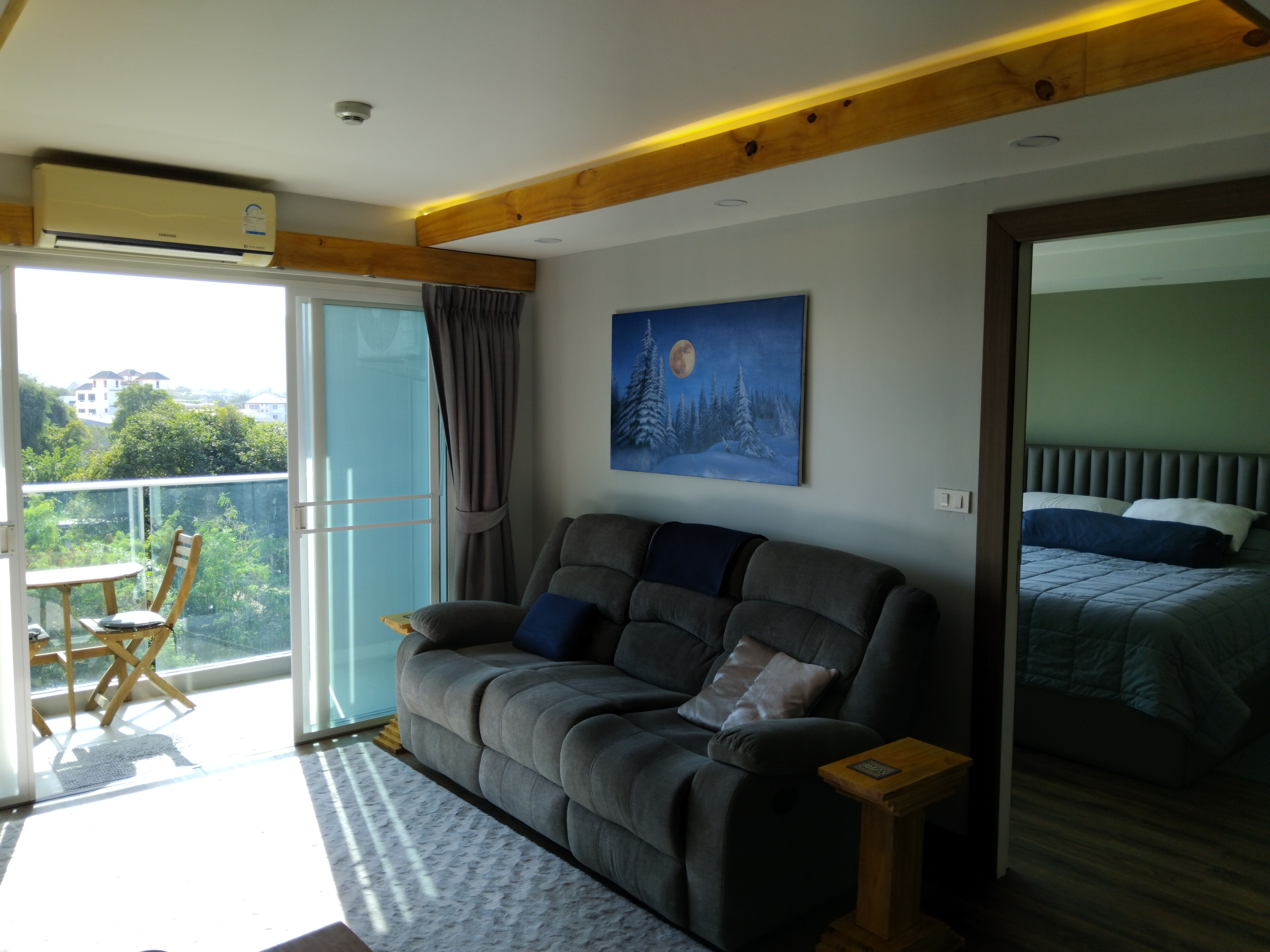 For SaleCondoPattaya, Bangsaen, Chonburi : Beautiful large rooftop pool and indoor AC gym & bbq area U5349057