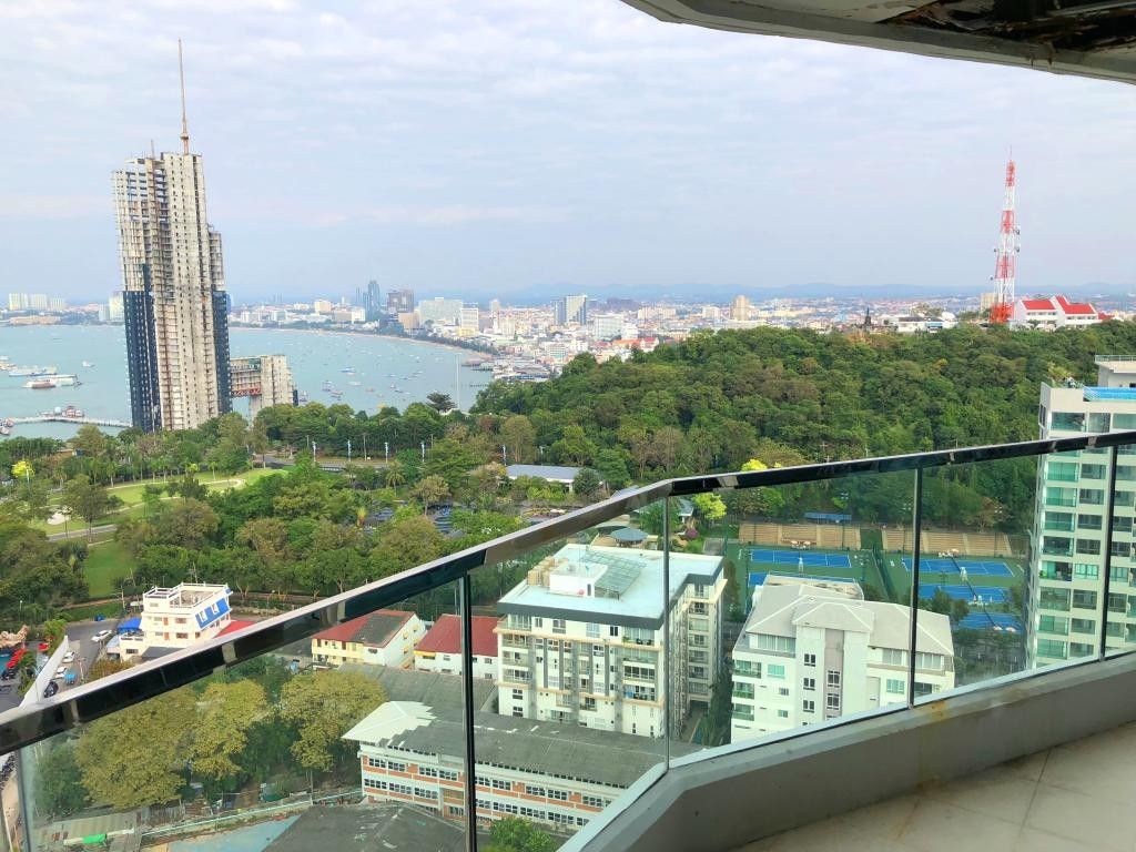 For SaleCondoPattaya, Bangsaen, Chonburi : 2 Bedroom Condo for sale at The Cliff Pattaya  U61368