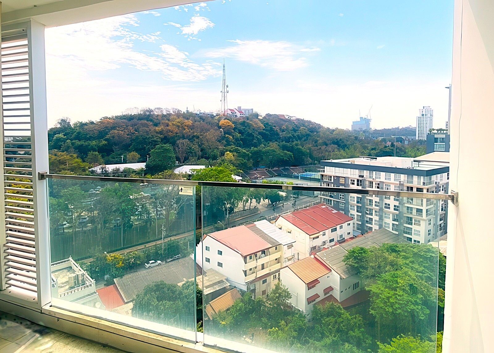 For SaleCondoPattaya, Bangsaen, Chonburi : Sky Residence (Amari residence) U5551148