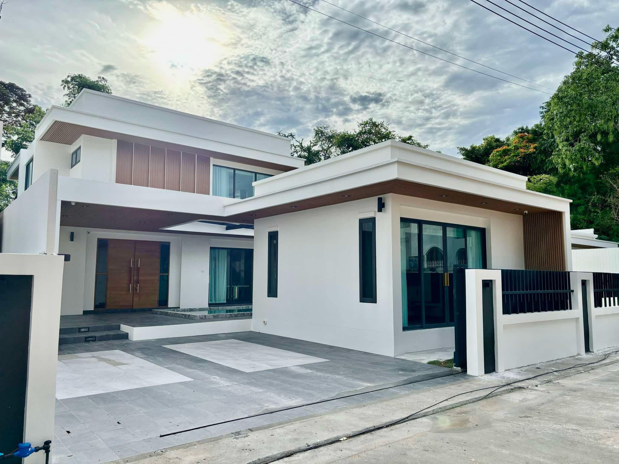 For SaleHousePattaya, Bangsaen, Chonburi : 4 Bedroom Villa for sale in Nong Prue, Chon Buri  U5551909