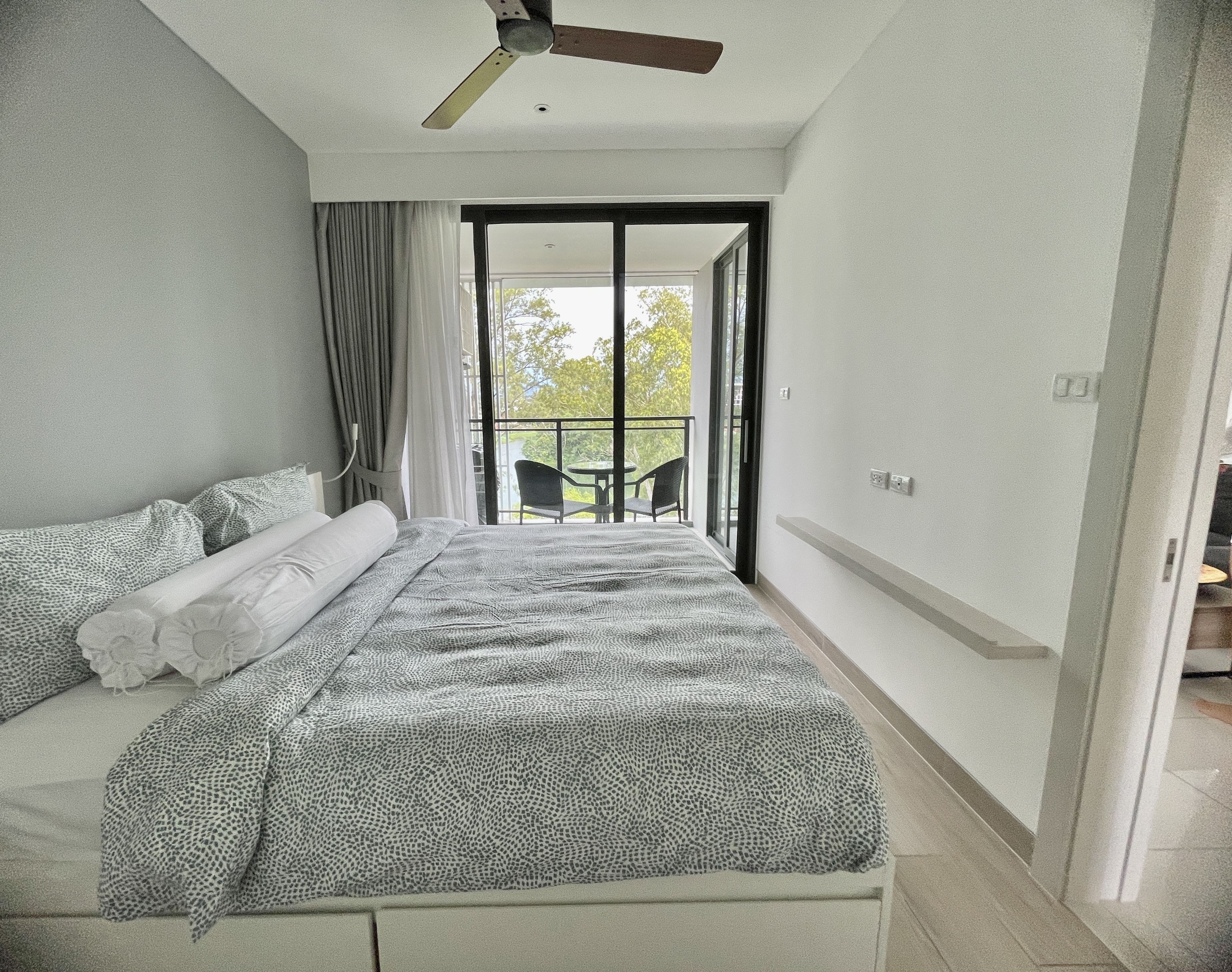 For SaleCondoPhuket : Spacious 1-Bed Condo at Cassia - Laguna Community Lake View U5564705