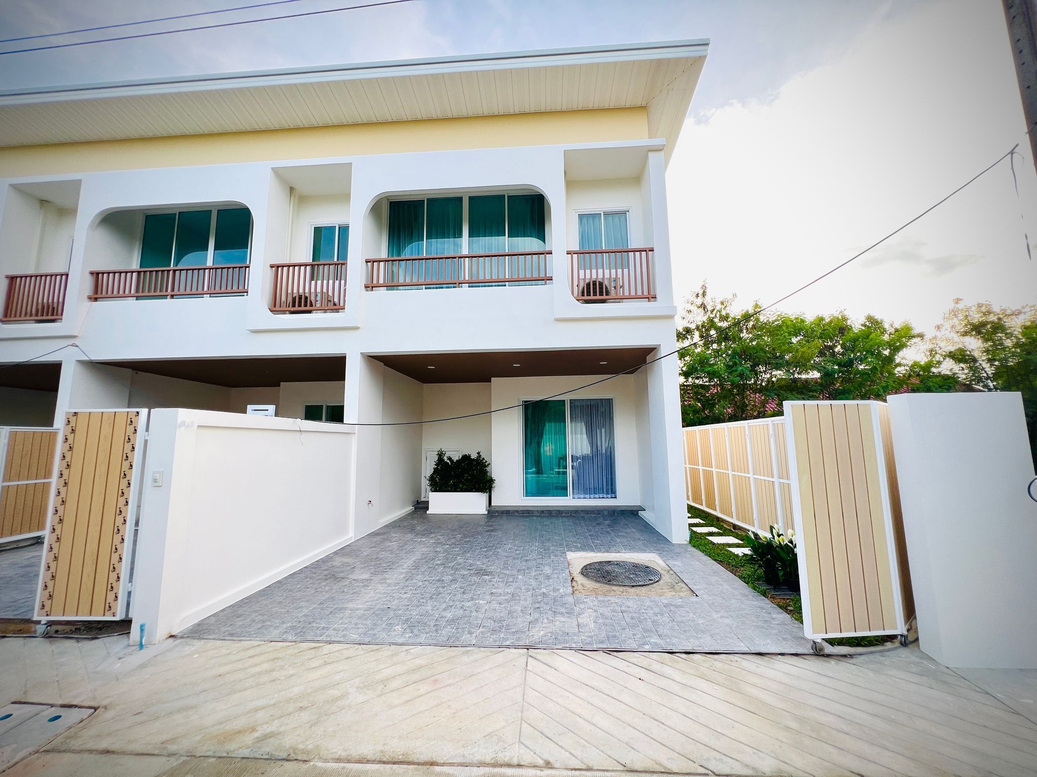 ขายบ้านภูเก็ต : ขาย ทาวน์เฮ้าส์ 2 ห้องนอน ใน ไม้ขาว, ภูเก็ต U5355367