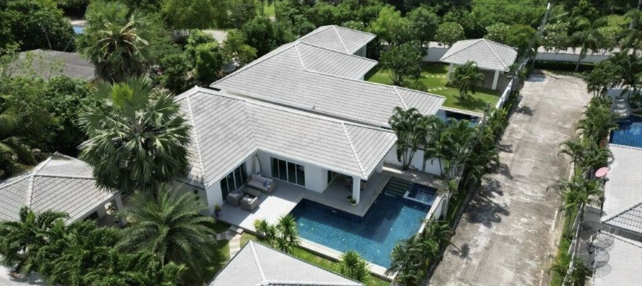 For SaleHouseHuahin, Prachuap Khiri Khan, Pran Buri : Large Private 4 Bedroom Pool Villa with Guest House U5360963