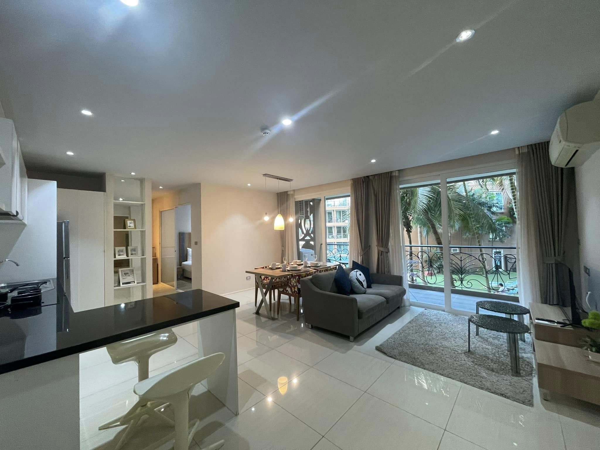 For SaleCondoPattaya, Bangsaen, Chonburi : 2 Bedroom Condo for sale at Atlantis Condo Resort  U1880686