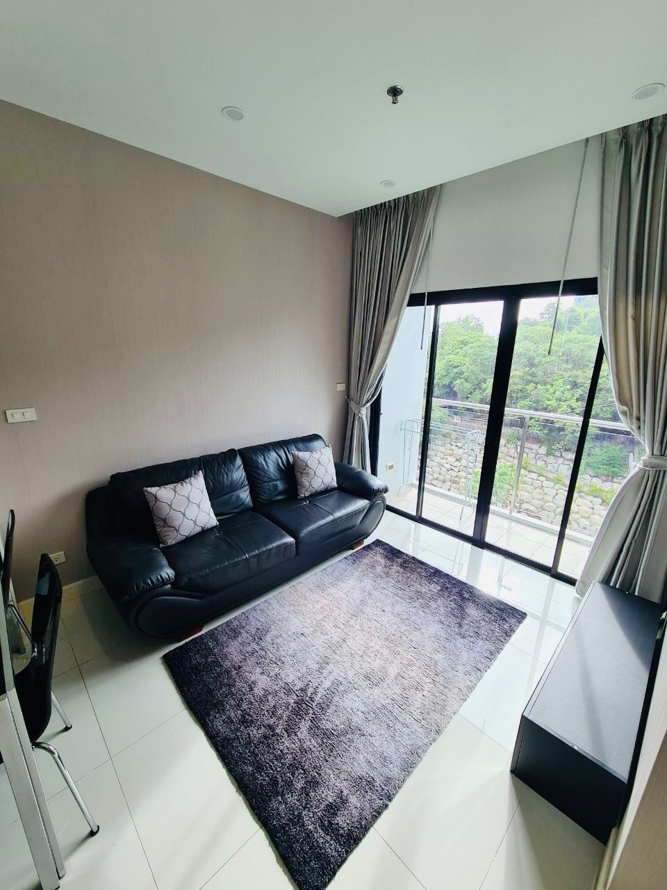 For SaleCondoPattaya, Bangsaen, Chonburi : THE AXIS CONDOMINIUM 2 BEDROOM FOR SALE U1910423