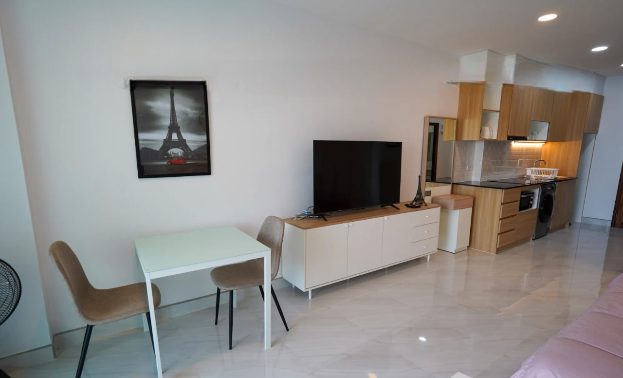 For SaleCondoPattaya, Bangsaen, Chonburi : View talay 5D floor 16 newly renovated U5371137