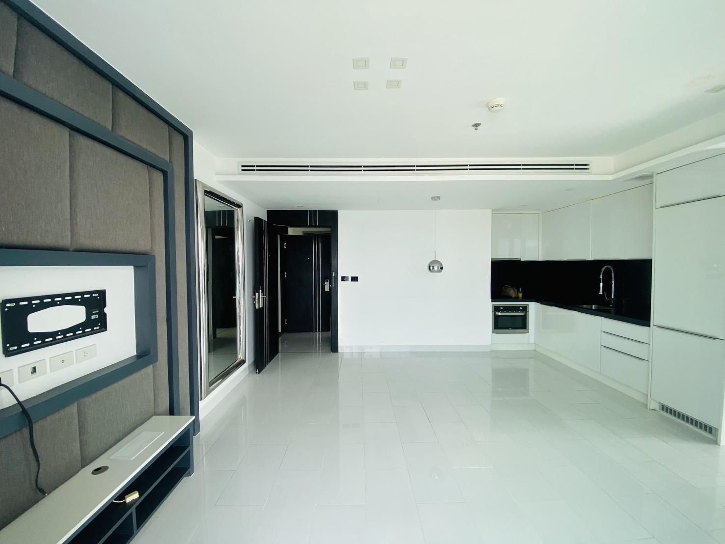 For SaleCondoPattaya, Bangsaen, Chonburi : 2 bedrooms Condo for sale at Sky Residences Pattaya U5348648