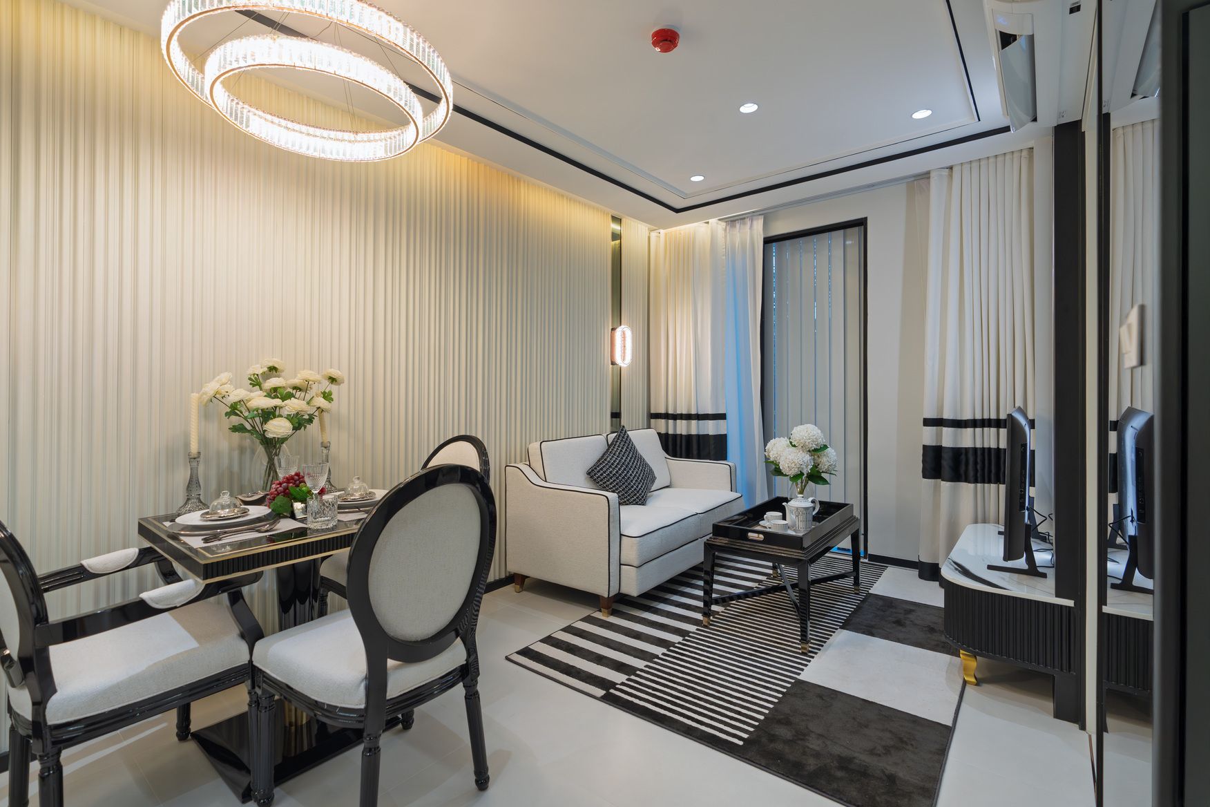 For SaleCondoPattaya, Bangsaen, Chonburi : 1 Bedroom Condo for sale at Embassy Life  U2010839