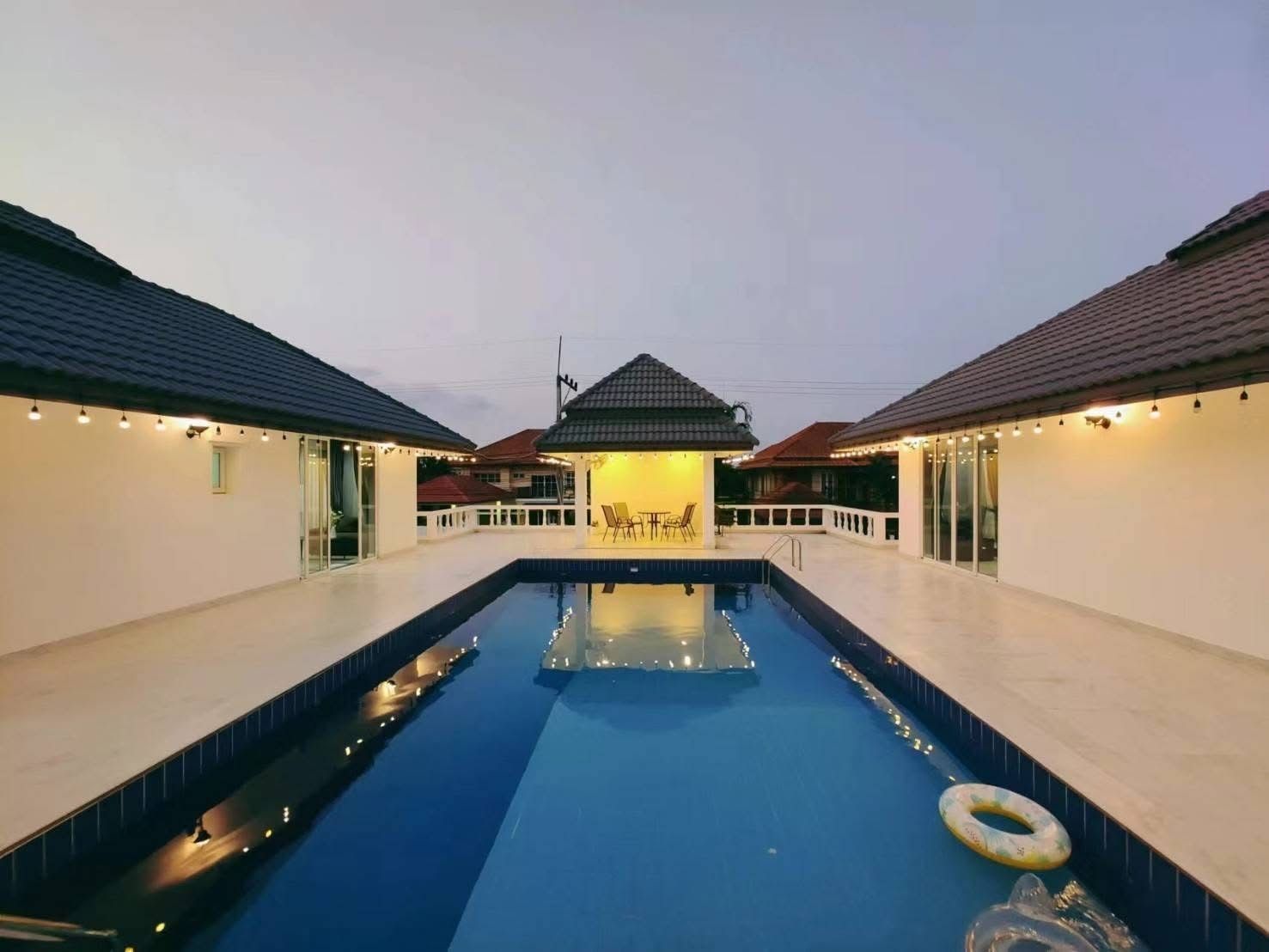 ขายบ้านพัทยา บางแสน ชลบุรี สัตหีบ : ขาย บ้านเดี่ยว 9 ห้องนอน ในโครงการ แกรงพาร์ค วิลล่า U5563523