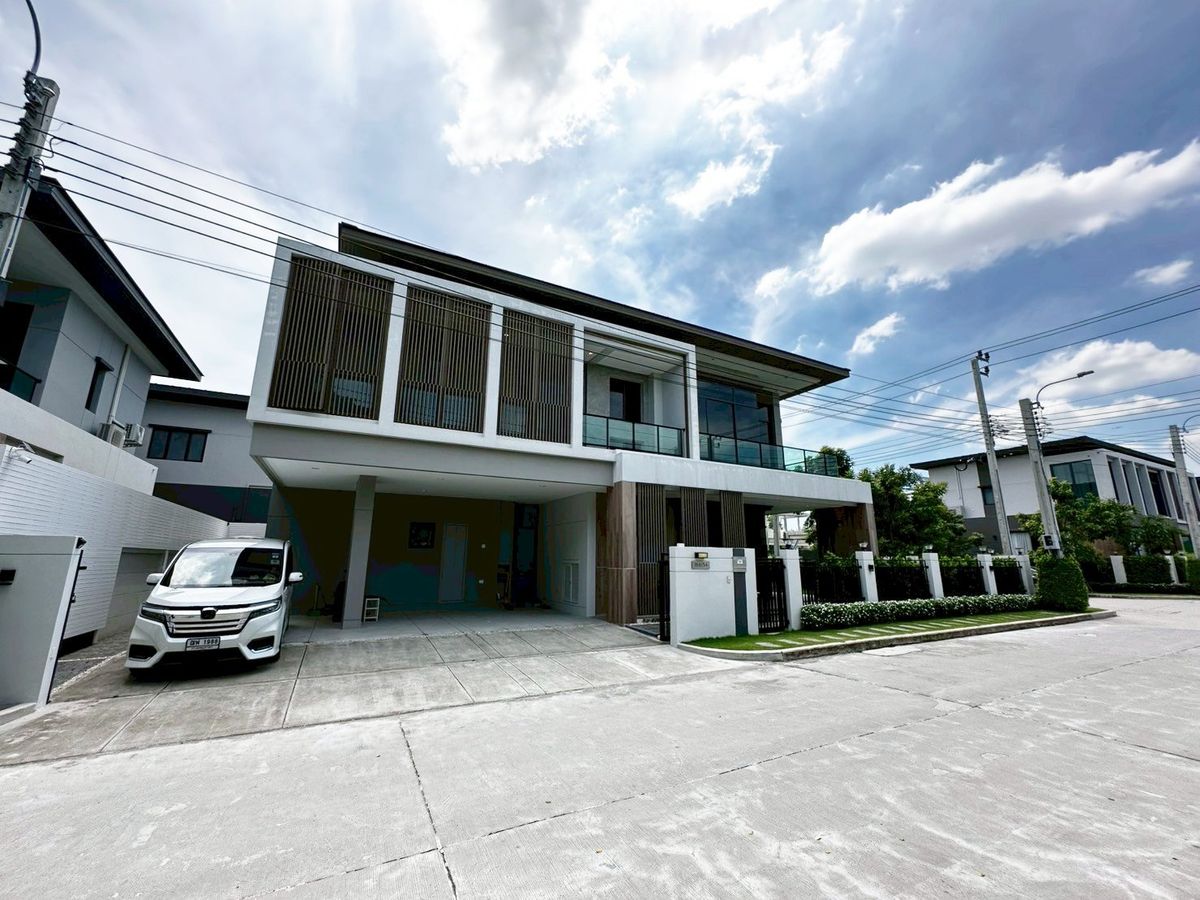 ขายบ้านบางนา แบริ่ง ลาซาล : [Rare Unit] บ้านหรูหลังมุมหน้าสวน สวยสุดในโครงการ! | Bangkok Boulevard บางนา–ศรีนครินทร์