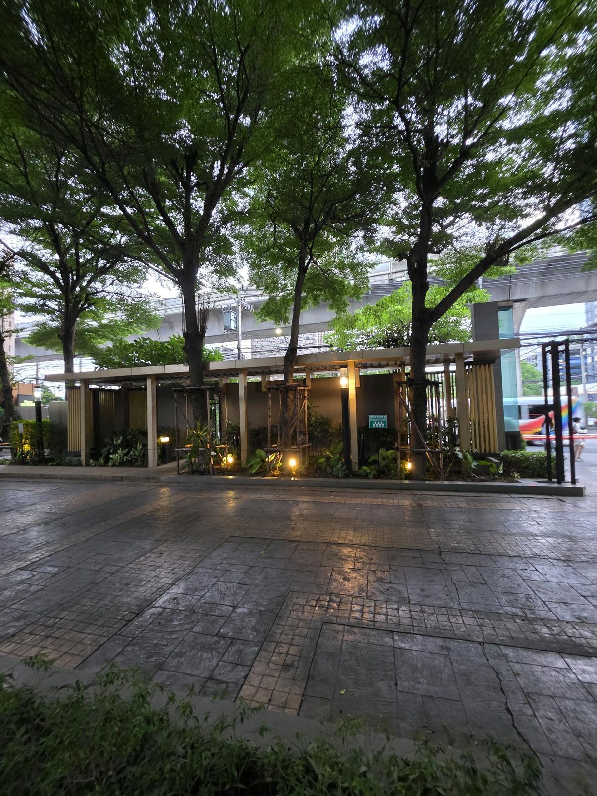 ให้เช่าคอนโดอ่อนนุช อุดมสุข : [RENT] คอนโดสุขุมวิท 79 🚅BTS อ่อนนุช• 44 ตร.ม 2 ห้องนอน 1 ห้องน้ำ เฟอร์ครบ พร้อมเข้าอยู่ 
📞099 415 2664 , 080 369 6366