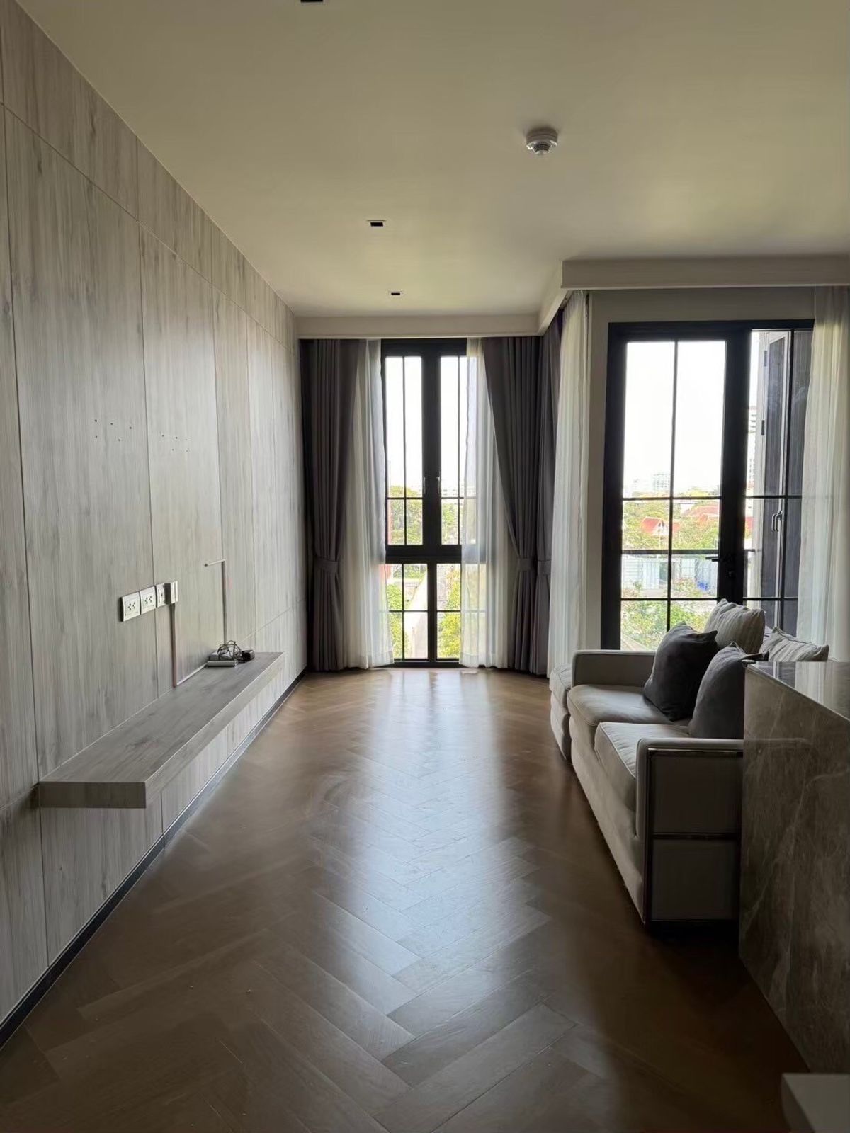 ขายคอนโดสุขุมวิท อโศก ทองหล่อ : ห้องสวย รีบขาย!! โครงการ The Reserve Sukhumvit 61 (1bad1bath 49 ตรม.) เพียง 10.5 ล้านบาท Tel.0806265693  คุณแบม 