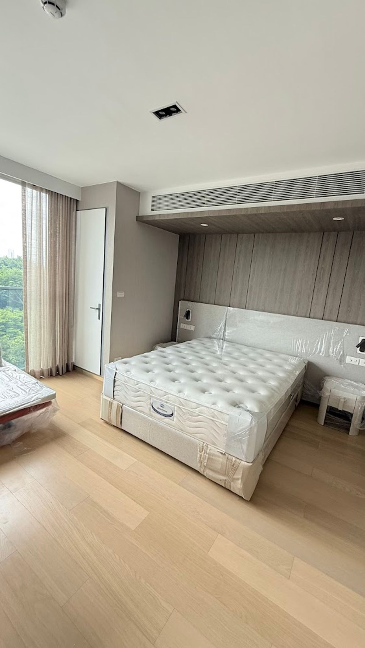ขายคอนโดสุขุมวิท อโศก ทองหล่อ : ขายด่วน คอนโดเลี้ยงสัตว์ได้ LOW-RISE -Scope promsri Sukhumvit 49- 1 ห้องนอน 1 ห้องน้ำ ชั้น7 ขนาด 33 ตร.ม. สนใจติดต่อ คุณนุ 063-6599447 Line ID: nukhunnasit (Accept Co-agent)