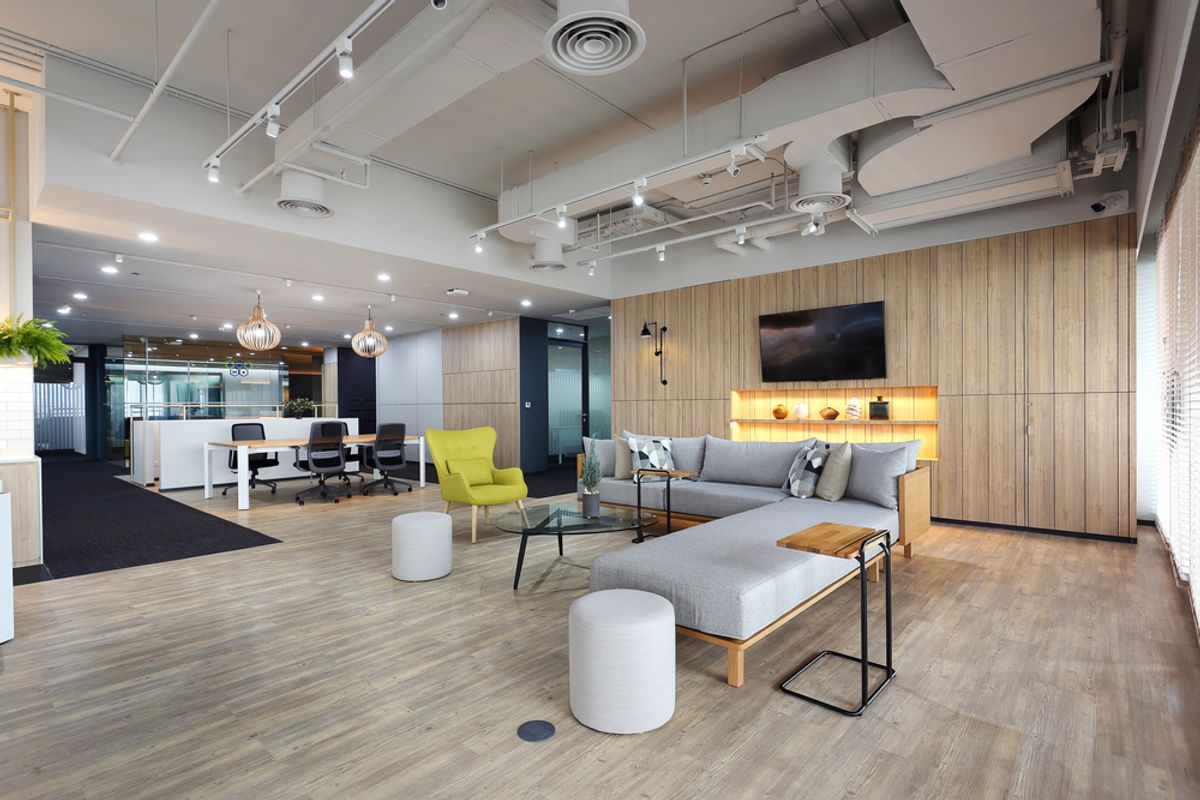 For RentOfficeRama9, Petchburi, RCA : SERVICE Office for Rent with 24 Hours near MRT Phetchaburi 700 M.