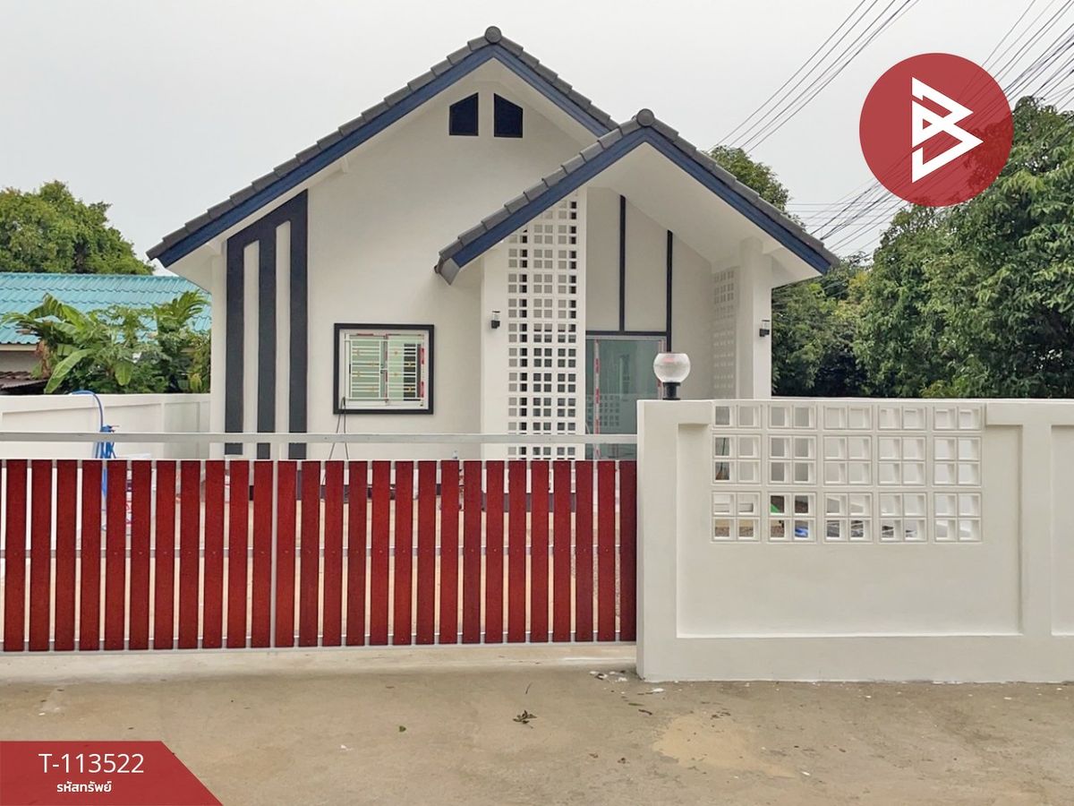 For SaleHouseRatchaburi : House for sale in an area of ​​45 square wah, Ban Pong, Ratchaburi, near Lat Buakhao Temple, convenient to travel.