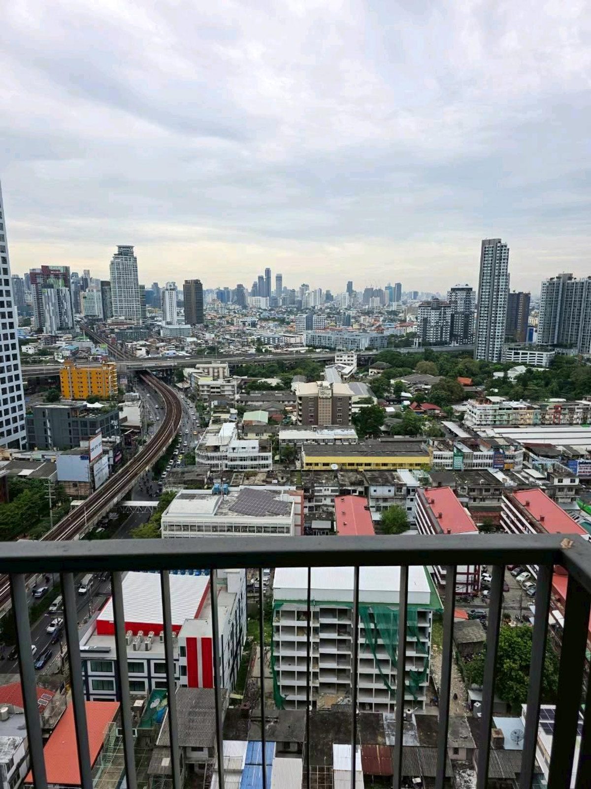 ให้เช่าคอนโดอ่อนนุช อุดมสุข : [RENT] คอนโดสุขุมวิท 79 🚅BTS อ่อนนุช• 44 ตร.ม 2 ห้องนอน 1 ห้องน้ำ เฟอร์ครบ พร้อมเข้าอยู่ 
📞099 415 2664 , 080 369 6366