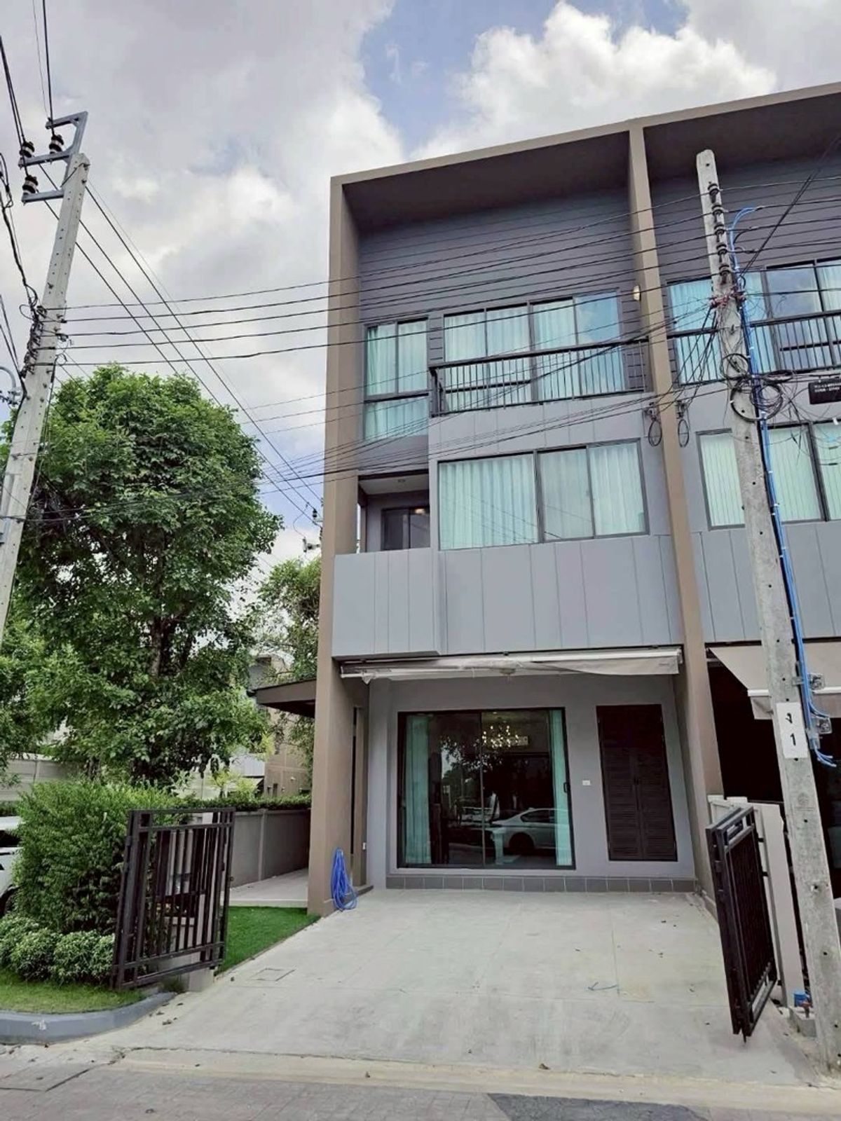 For RentTownhomeMin Buri, Romklao : House for rent in the middle of the city Rama 9-Krungthep Kreetha