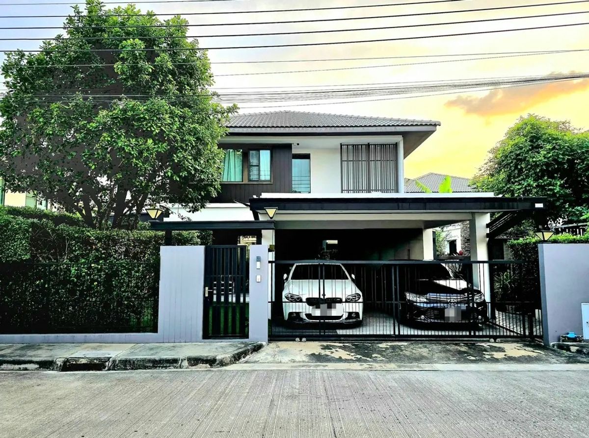 ให้เช่าบ้านบางนา แบริ่ง ลาซาล : ให้เช่า บ้านเดี่ยว โครงการมัณฑนา บางนา กม.7  ใกล้ mega bangna เพียง 1 กม. ใกล้ รร.นานาชาติ Concordian and D prep ใกล้  The glass market  เดินทางสะดวกใกล้ทางด่วน เฟอร์นิเจอร์ครบ พร้อมหิ้วกระเป๋าเข้าอยู่  
