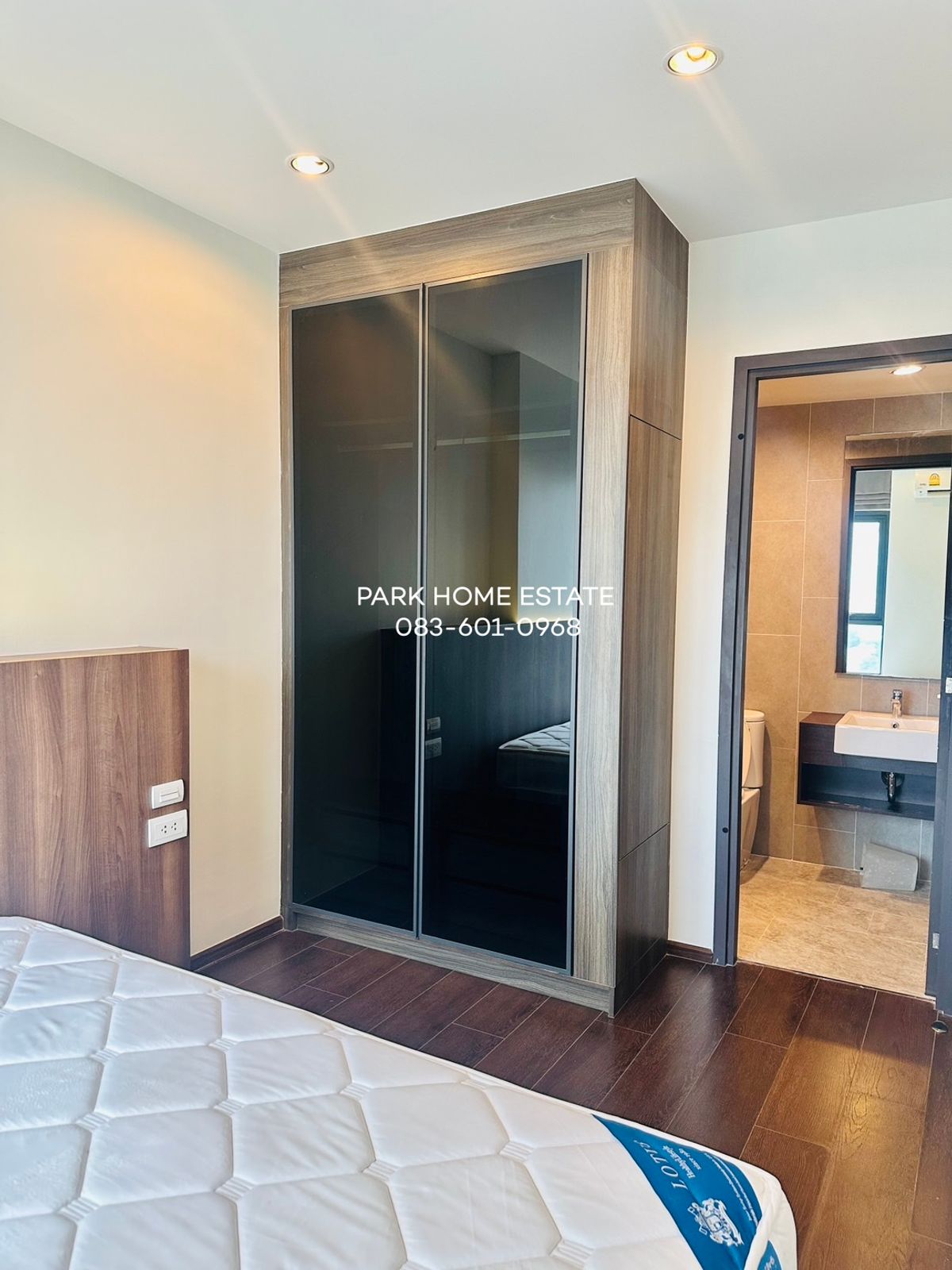 For RentCondoSukhumvit, Asoke, Thonglor : 📣 Ready to enter the beautiful decoration room ✨ C Ekkamai / 30 sq.m. 1 bedroom 📞 Line: @pukkhome (with @)