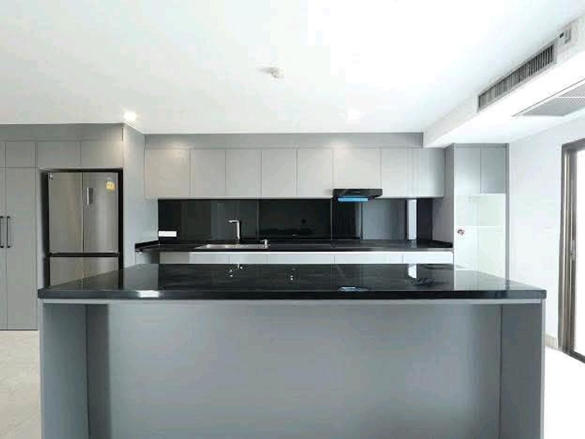 For RentCondoBangna, Bearing, Lasalle : 🏢 Condo for rent, 16th floor, Evana Hotel