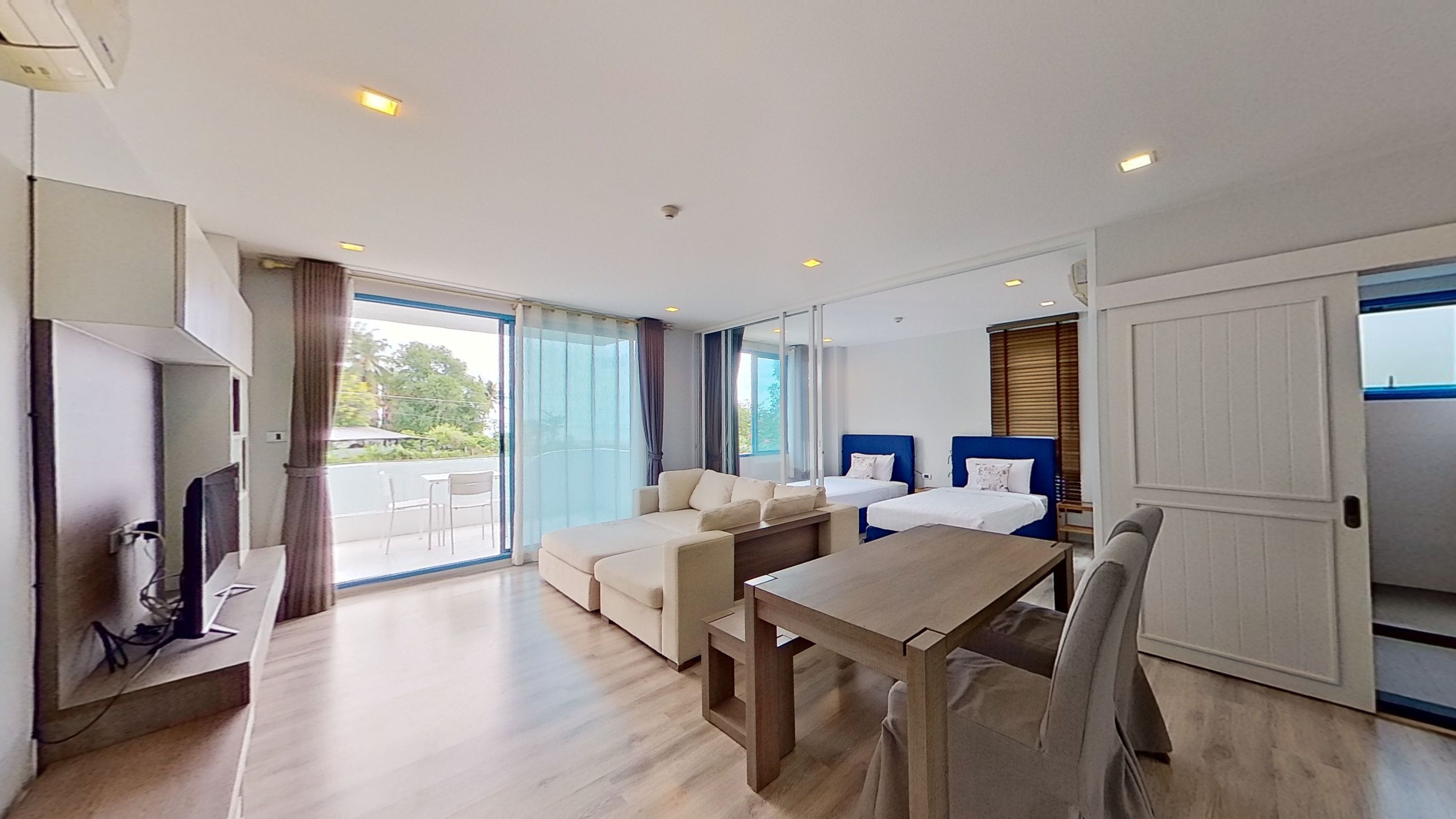 ขายคอนโดหัวหิน ประจวบคีรีขันธ์ : คอนโดติดทะเล ส่วนกลางสวย U1057514