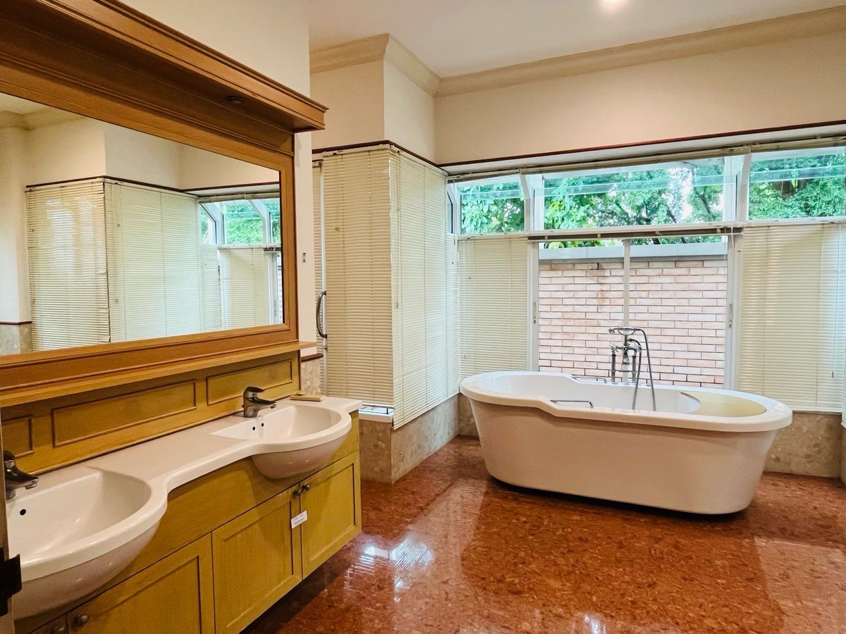 ให้เช่าบ้านบางนา แบริ่ง ลาซาล : เช่าพฤกษ์ภิรมย์รีเจ้นท์สุขุมวิท บางนา บ้านเดี่ยวถนนสุขุมวิท ซอยแบริ่ง สุขุมวิท 107 ซอยลาซาล สุขุมวิท 105 บ้านเดี่ยวพร้อมสระว่ายน้ำ 5ห้องนอน