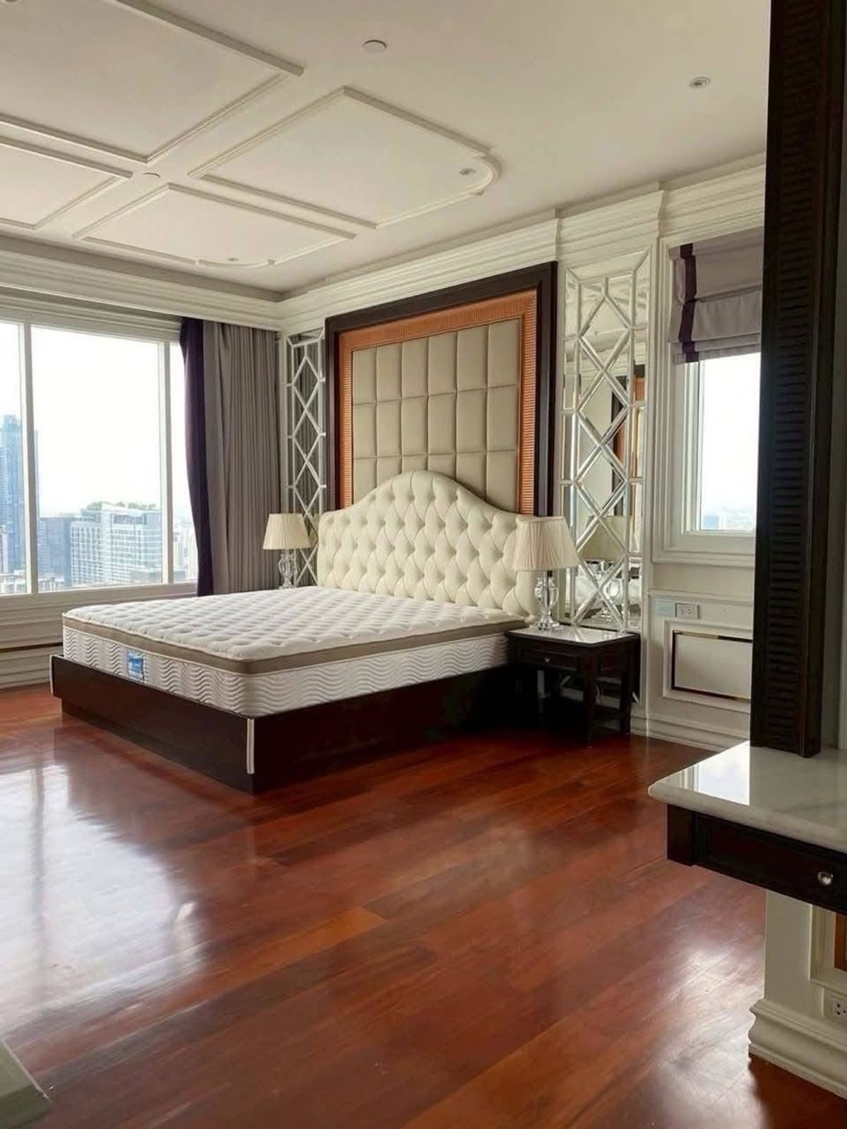คอนโดพระราม 9 เพชรบุรีตัดใหม่ RCA : Super Luxury Condo for rent at Q Asoke
