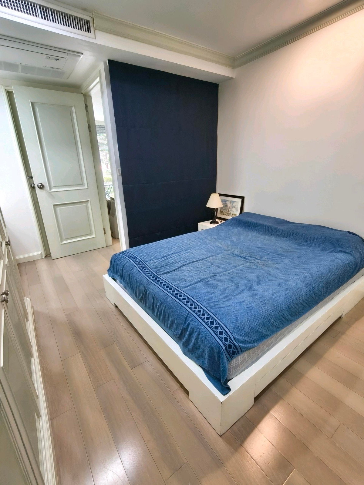 ให้เช่าคอนโดวิทยุ ชิดลม หลังสวน : For Rent Noble Ambience Sarasin 
📍 Location: ถ.สารสิน, สวนลุมพินี, รพ.จุฬา