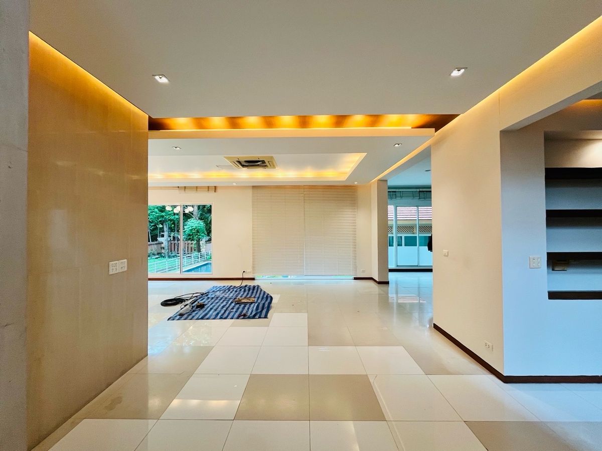 ให้เช่าบ้านบางนา แบริ่ง ลาซาล : เช่าพฤกษ์ภิรมย์รีเจ้นท์สุขุมวิท บางนา บ้านเดี่ยวถนนสุขุมวิท ซอยแบริ่ง สุขุมวิท 107 ซอยลาซาล สุขุมวิท 105 บ้านเดี่ยวพร้อมสระว่ายน้ำ 5ห้องนอน