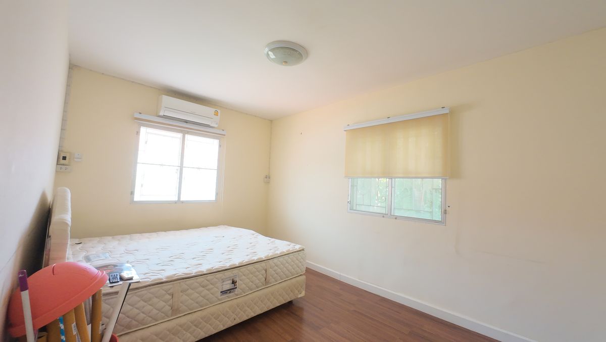 For SaleRathburana, Suksawat : Pruksa 34/2 Twin house, good location, Pracha Uthit 90, great value, large house, suitable for families Near the community Convenient to travel in and out