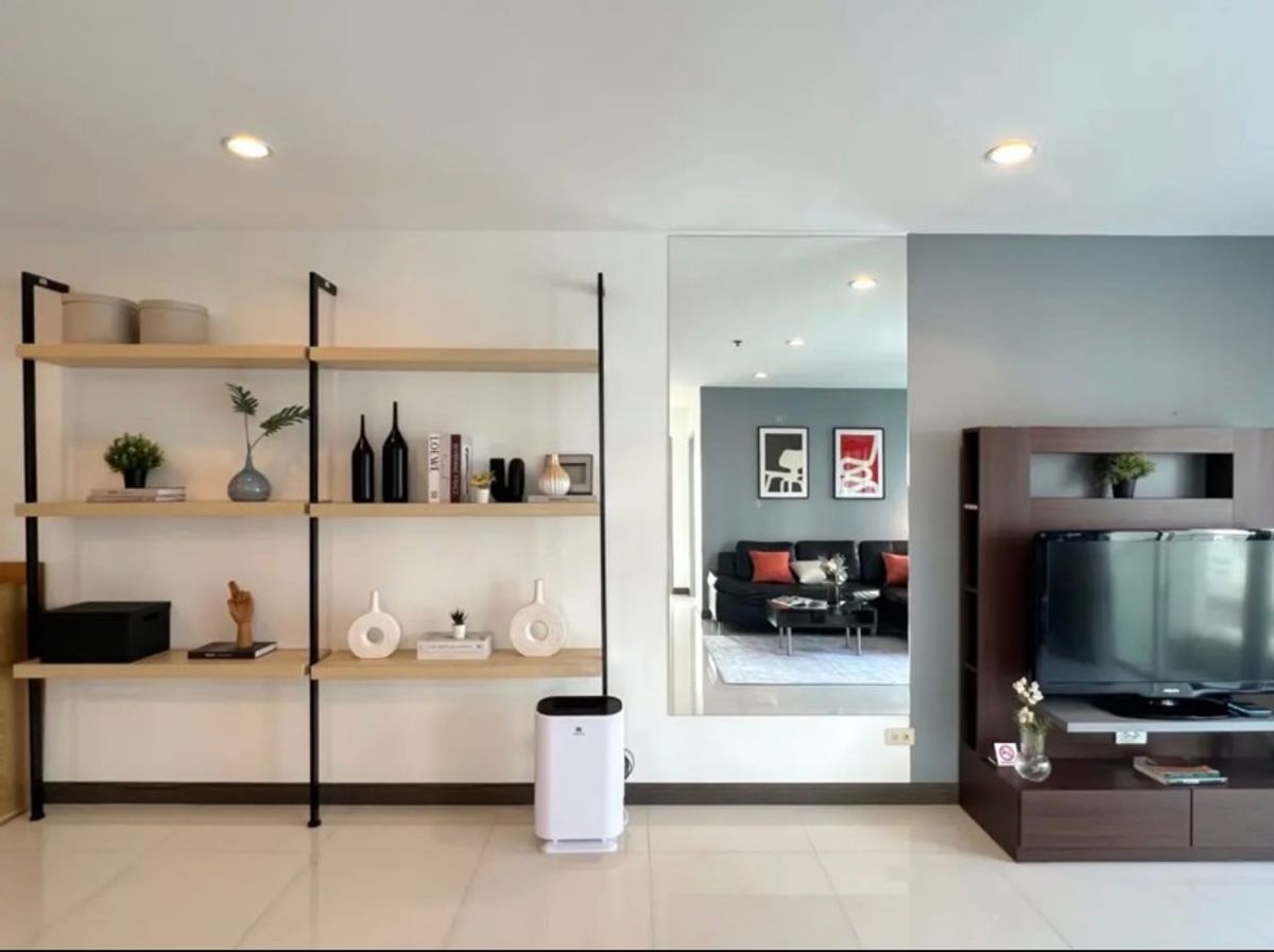 ให้เช่าคอนโดสีลม ศาลาแดง บางรัก : ▲ Silom Suite (Surasak) ▲ 80 sq.m. | Short-Term Rental | 70k  | 2 bedrooms 1 bathroom
