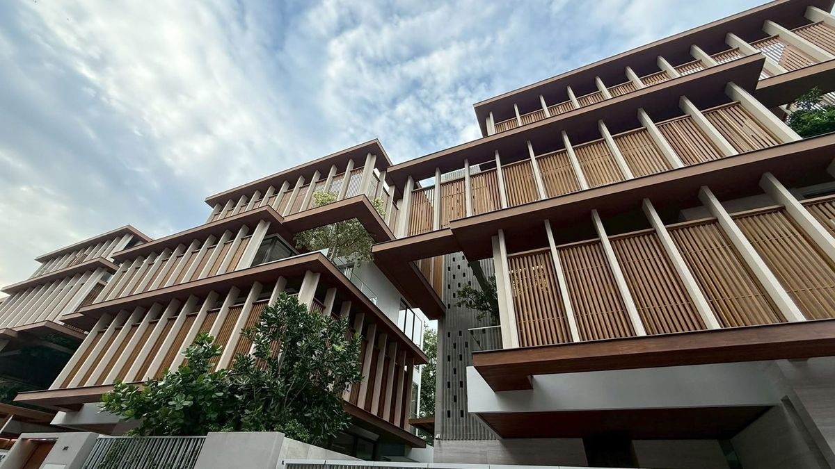 ขายบ้านอารีย์ อนุสาวรีย์ : ▲Luxury House in Ari▲ 550 sq. m. | Start 82 MB | 5 Bedrooms 6 Bathrooms | Fully Furnished