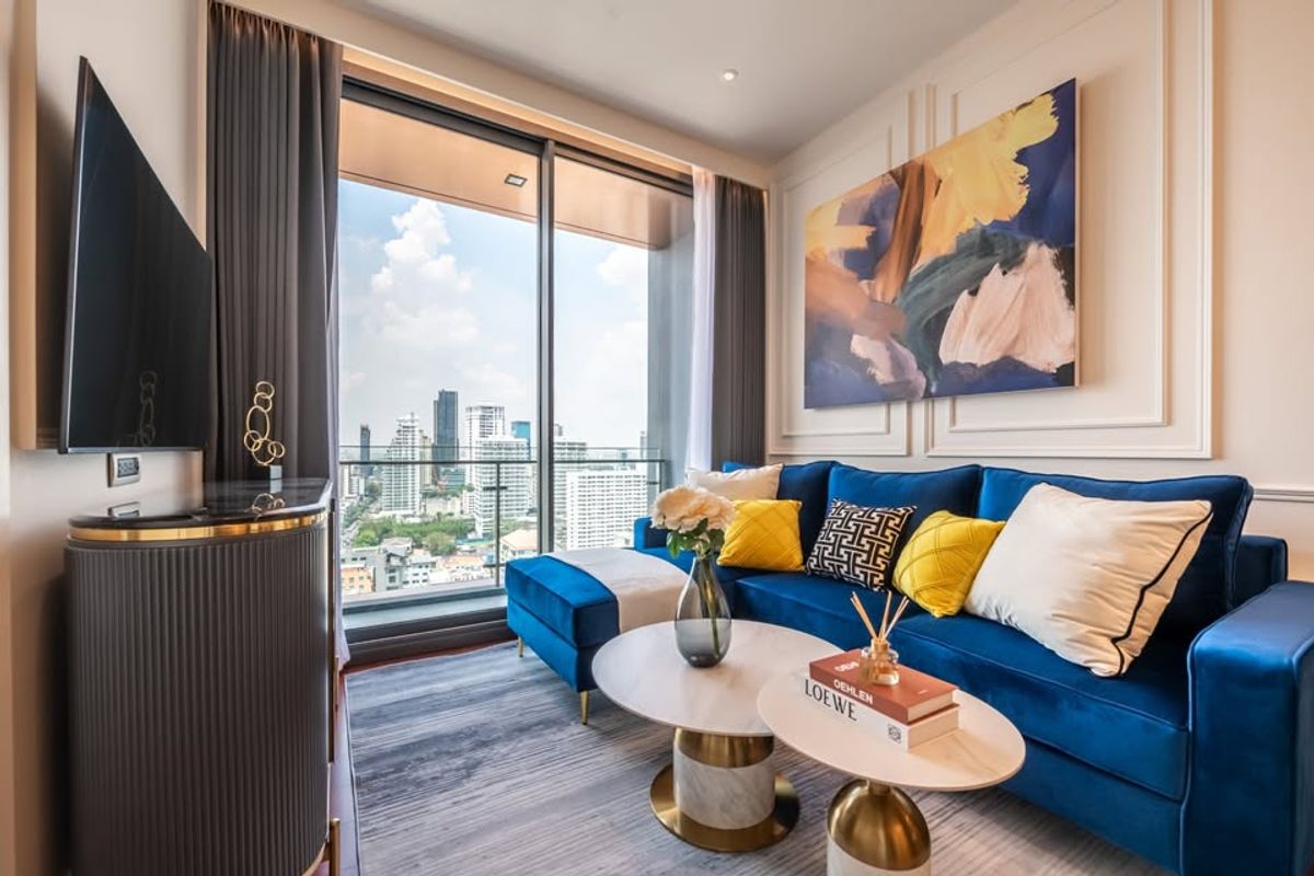CondoSukhumvit, Asoke, Thonglor : ✨ The best of luxury! Condo KHUN by Yoo Sukhumvit 55 (Thonglor), beautiful room, rewarding with Thonglor view, whole line!  🥂