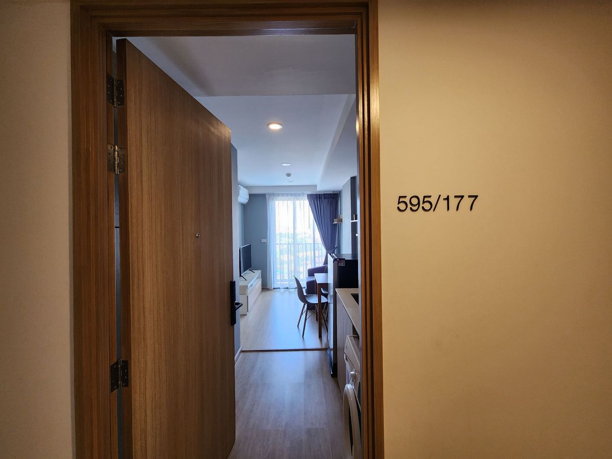 ให้เช่าคอนโดวงเวียนใหญ่ เจริญนคร : **สถานะตามภาพปก!! ว่างแล้ว ให้เช่า The Most อิสรภาพ** ชั้น 8 บนสุด พร้อมอยู่ ใกล้ศิริราช ท่าเรื่อวังหลัง ทิศดีมากๆ ไม่ร้อนครับ