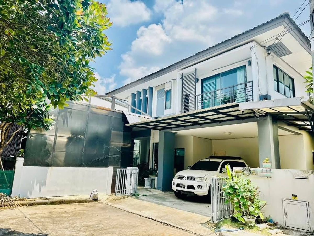 ขายบ้านนวมินทร์ รามอินทรา : ฮาบิเทีย วัชรพล / 3 ห้องนอน (ขาย), Habitia Watcharapol / 3 Bedrooms (FOR SALE) FEW255
