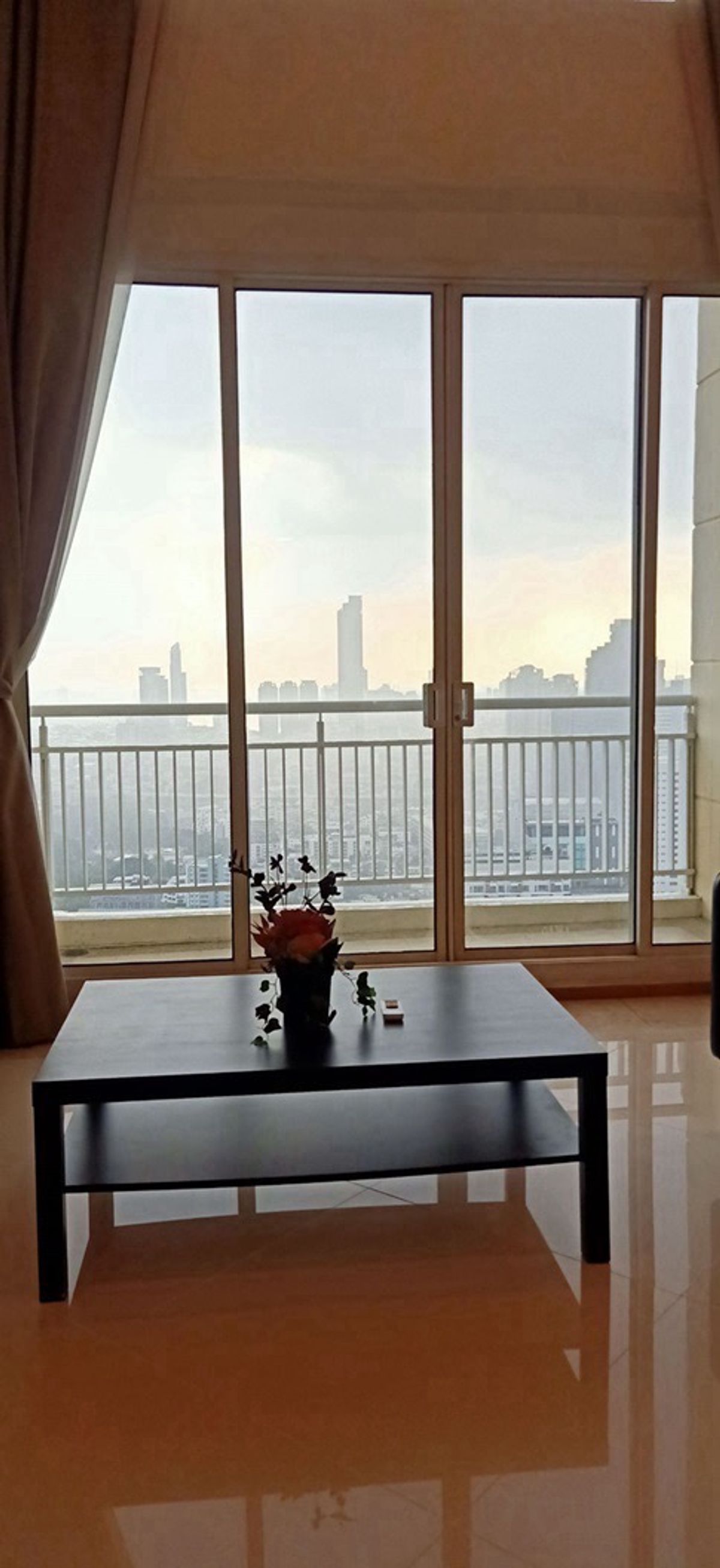 ขายคอนโดสาทร นราธิวาส : ✨ For Sale: The Empire Place Sathorn | Luxury Condo ✨
Rare spacious unit on high floor – Fully furnished  266 sqm 49.9 MB