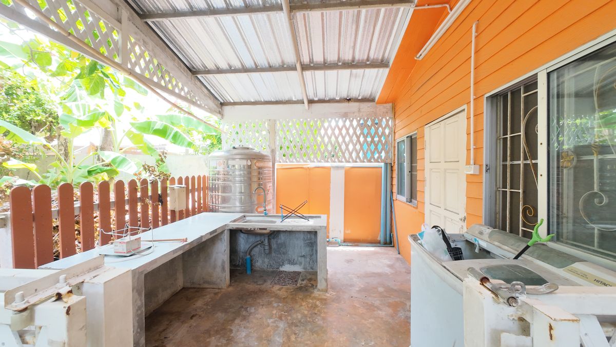 For SaleRathburana, Suksawat : Pruksa 34/2 Twin house, good location, Pracha Uthit 90, great value, large house, suitable for families Near the community Convenient to travel in and out