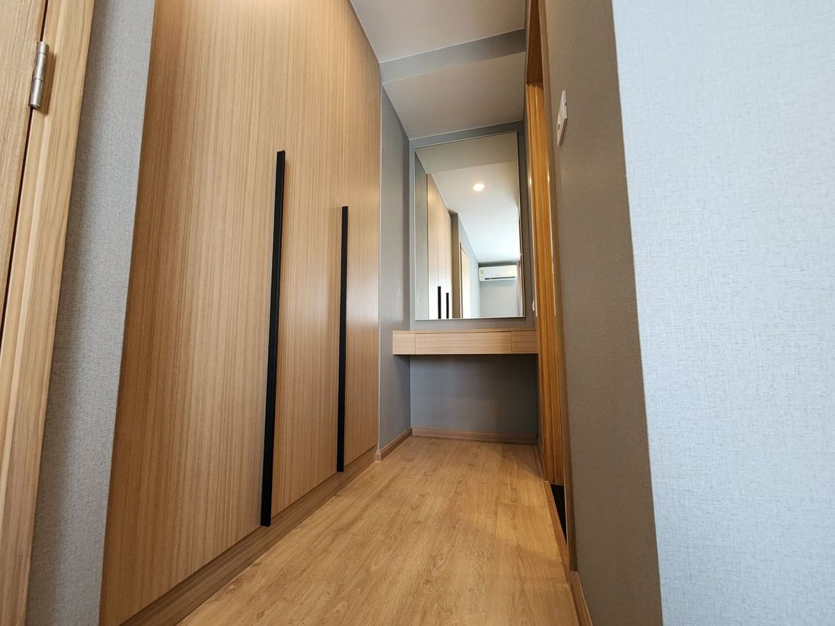 ให้เช่าคอนโดวงเวียนใหญ่ เจริญนคร : **สถานะตามภาพปก!! ว่างแล้ว ให้เช่า The Most อิสรภาพ** ชั้น 8 บนสุด พร้อมอยู่ ใกล้ศิริราช ท่าเรื่อวังหลัง ทิศดีมากๆ ไม่ร้อนครับ