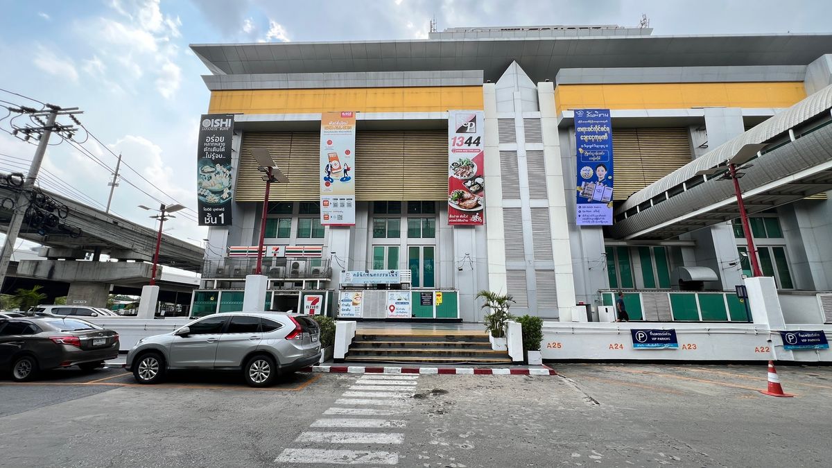 ให้เช่าสำนักงานวิภาวดี ดอนเมือง หลักสี่ : 💻  ปล่อยเช่า สำนักงาน ตึกหลักสี่พลาซ่า ชั้น 8 พื้นที่ 427 ตรม เดินทางสะดวก ตัวอาคารเชื่อมรถไฟฟ้า สถานีหลักสี่ 