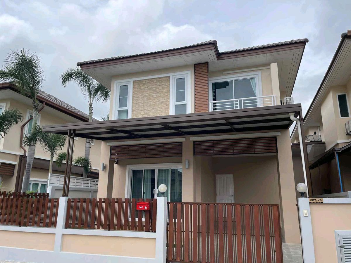 For RentHousePattaya, Bangsaen, Chonburi : 🏠🌳Two story house for rent at Grand PMC 7, East Pattaya, good location near Motorway 7-Nongprue, MIS International School, about 15 minutes drive to Siam Country Club golf course.