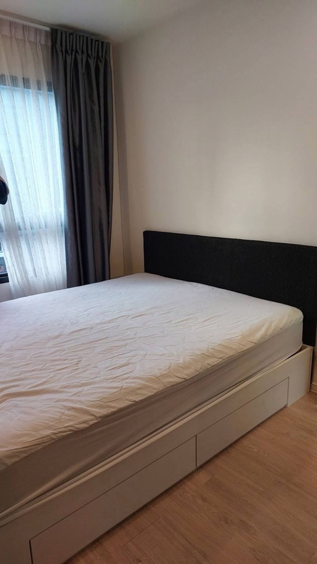 ให้เช่าคอนโดลาดกระบัง สุวรรณภูมิ : ปล่อยเช่า คอนโด i condo green space sukhumvit 77 ลาดกระบัง 
1ห้องนอน 1ห้องน้ำ 1ห้องครัว 1ห้องรับแขก 1ระเบียง ขนาดห้อง  28 ตรม. ✅ห้องวิว สระว่ายน้ำ

ค่าเช่าล่วงหน้า 1เดือน +ประกัน2เดือน 
สัญญา1ปี ✅ 11,000/เดือน

☎️สนใจโทร 0649909462 ไก่ครับ