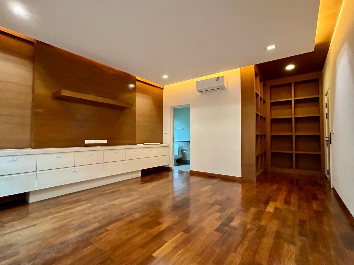 ให้เช่าบ้านบางนา แบริ่ง ลาซาล : เช่าพฤกษ์ภิรมย์รีเจ้นท์สุขุมวิท บางนา บ้านเดี่ยวถนนสุขุมวิท ซอยแบริ่ง สุขุมวิท 107 ซอยลาซาล สุขุมวิท 105 บ้านเดี่ยวพร้อมสระว่ายน้ำ 5ห้องนอน